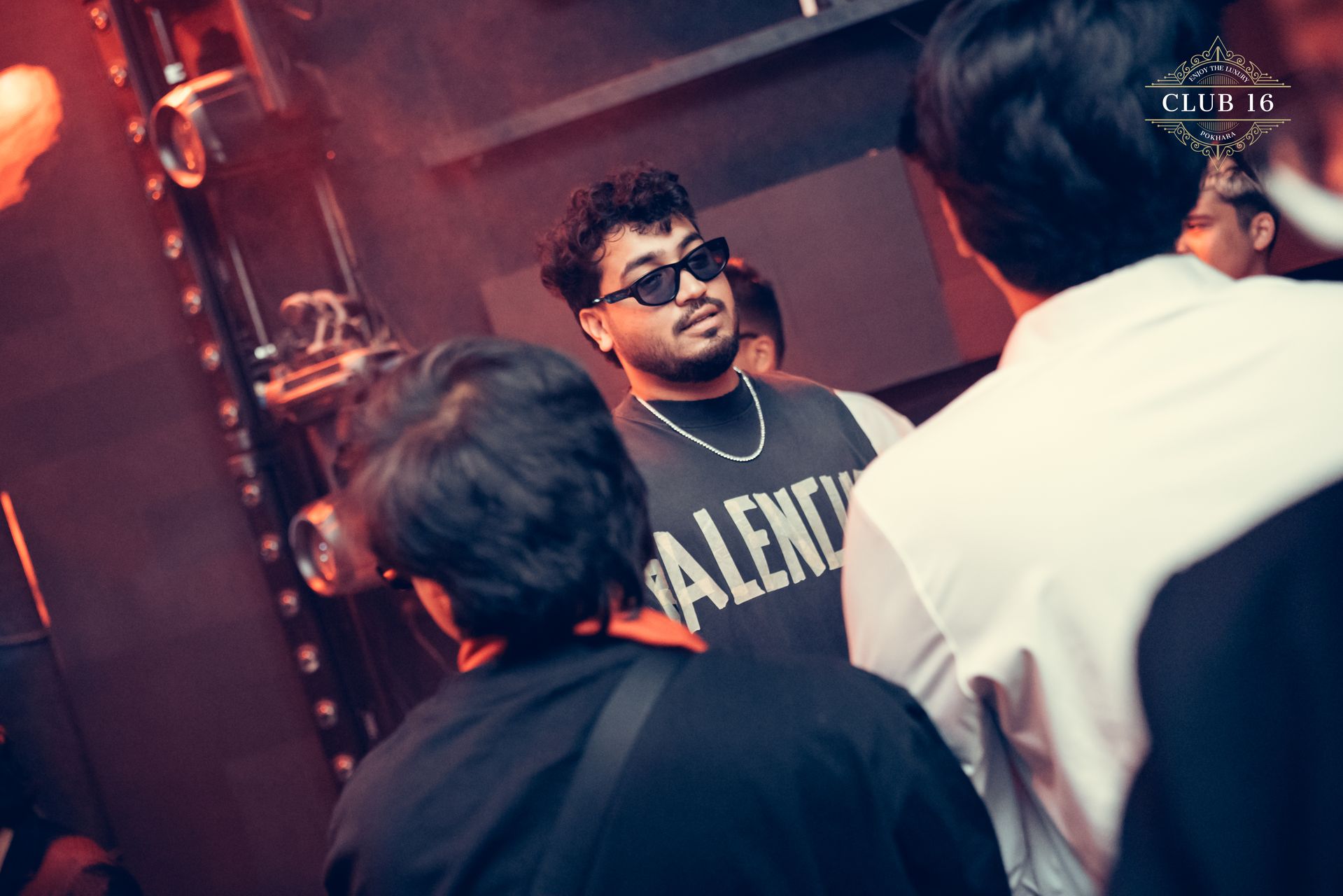 नेपाल नाइटक्लब ड्रेस कोड: रात को यादगार बनाने के लिए क्या पहनें