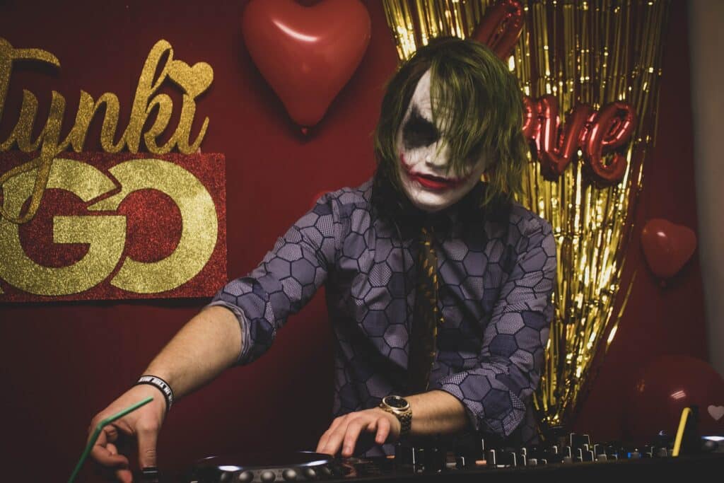 club sixteen DJ joker